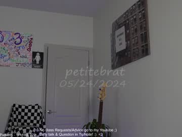 girl Webcam Adult Sex Chat with petitebrat